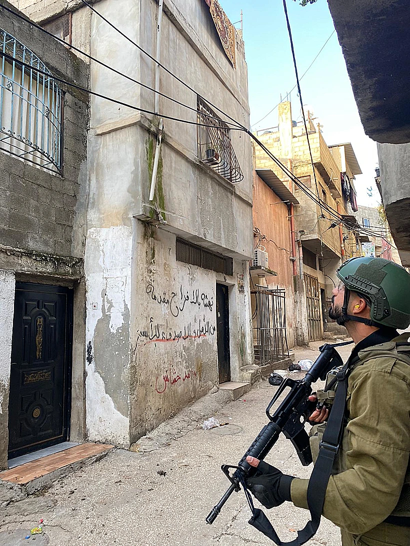 כוחות צה״ל במחנה הפליטים בלאטה