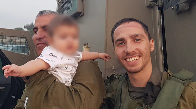 חרבות ברזל אלחנן קלמנזון ז"ל והאחיין איתיאל בעת חילוץ תושבים מקיבוץ בארי