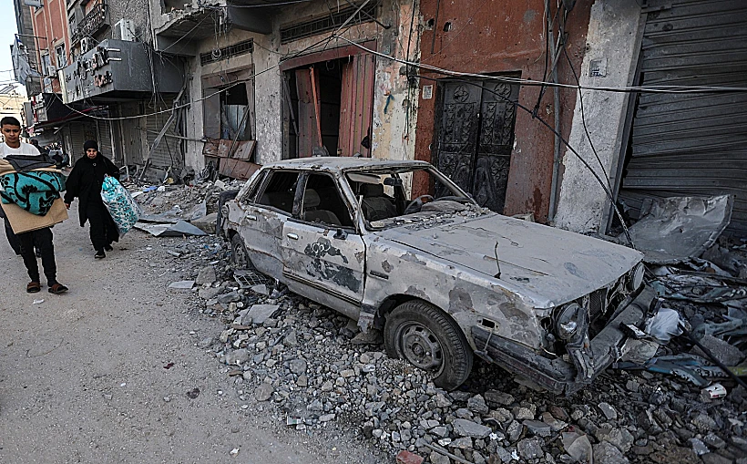 תושבי עזה חוזרים לבתיהם בהפוגת האש