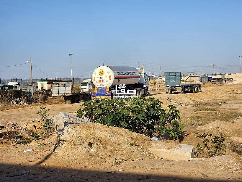 חרבות ברזל כניסת דלק לרצועת עזה דרך מעבר רפיח במהלך הפוגת האש