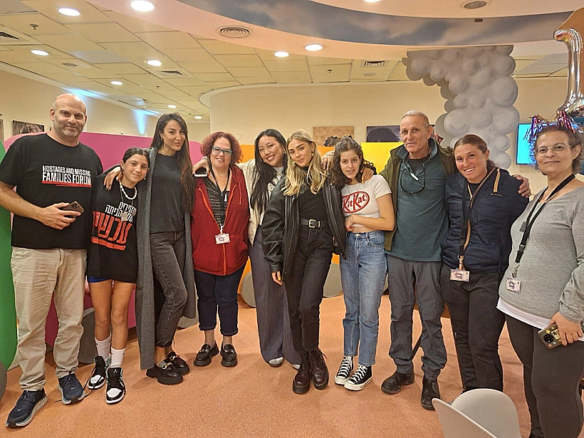 חרבות ברזל חטופים חטופה עזה חגיגות יום הולדת 13 להילה רותם ששוחררה משבי חמאס