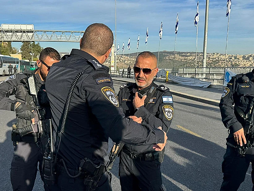 מפקד מחוז ירושלים ניצב דורון תורג'מן בזירת הפיגוע