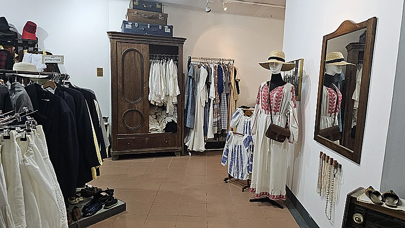 מרתף התלבושות במוזיאון העלייה הראשונה