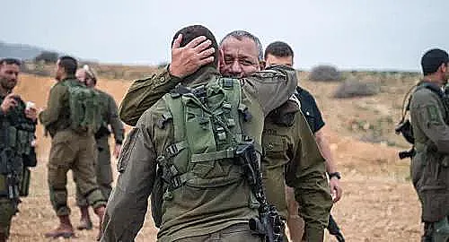 השר גדי איזנקוט עם בנו גל