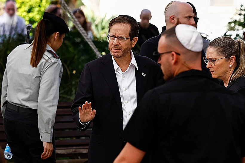 הנשיא הרצוג בהלווייתו של גל איזנקוט