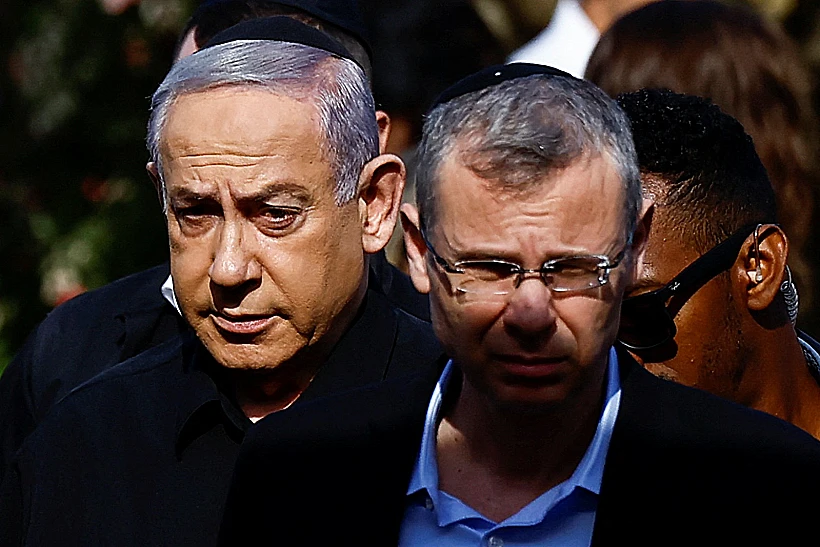 רה״מ נתניהו והשר לוין בהלוויית גל איזנקוט