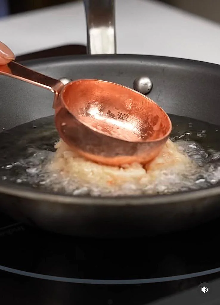 לביבת הפתעה. לביבה ממולאת