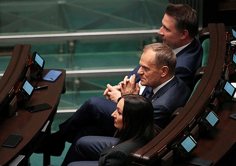 דונלד טוסק, שצפוי להיכנס לתפקיד ראש הממשלה, בדיון הפרלמנט