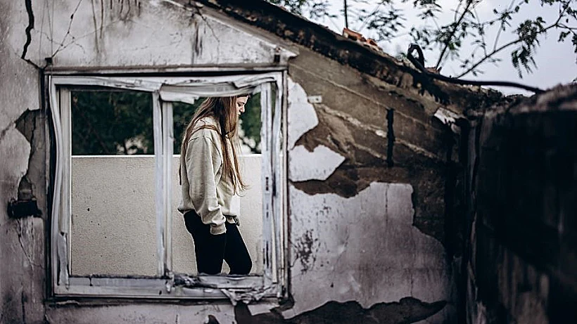 נגה וייס בקיבוץ בארי