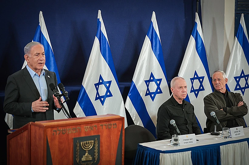 רה"מ נתניהו והשרים גלנט וגנץ במסיבת העיתונאים