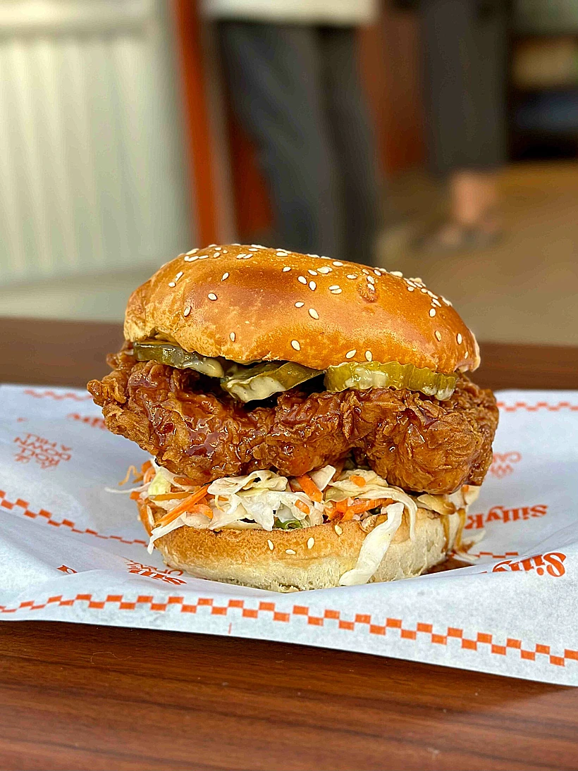 סילי קיד, קריספי צ'יקן