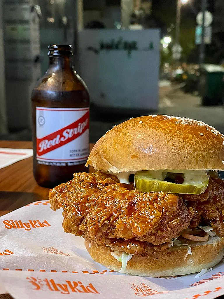 סילי קיד, קריספי צ'יקן