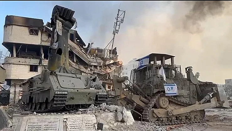 לוחמי גולני השמידו את הפסל בכיכר פלסטין בשג'אעיה