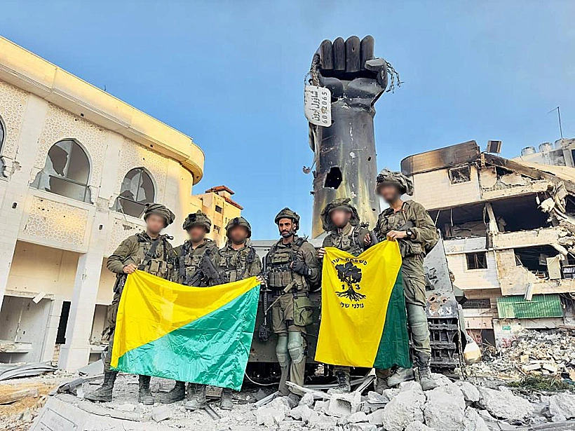 לוחמי גולני השמידו את הפסל בכיכר פלסטין בשג'אעיה