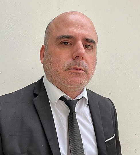 עו"ד אורן ששון