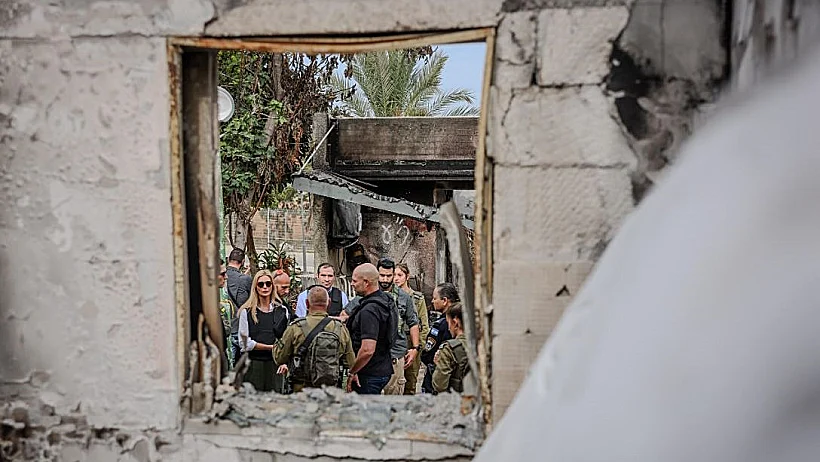 איוונקה טראמפ וג'ארד קושניר בכפר עזה חרבות ברזל