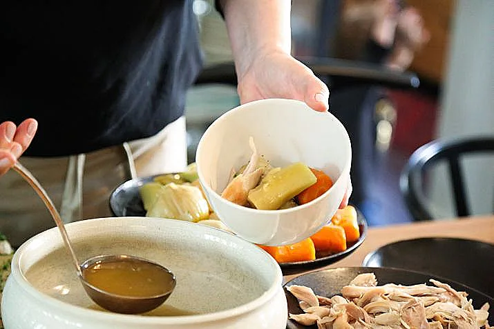 מרק עוף של רותי ברודו