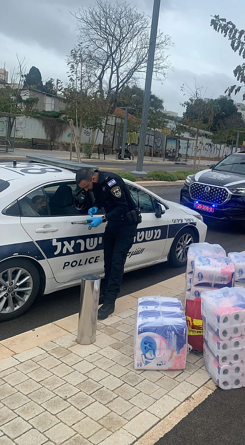 חלק מהציוד שנגנב מהמחסן בתל אביב