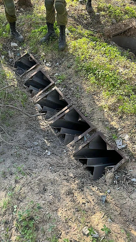 משגרי רקטות שחשפו הכוחות באל בורייג' חרבות ברזל