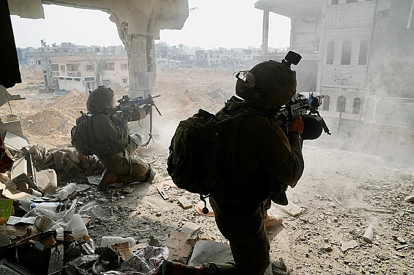 חרבות ברזל צה"ל צנחנים רצועת עזה