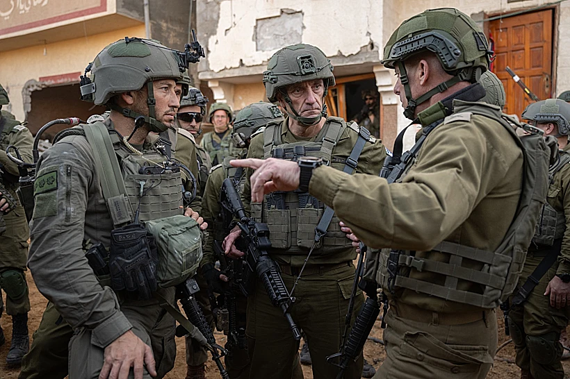 הרמטכ"ל הרצי הלוי עם הלוחמים ברצועת עזה
