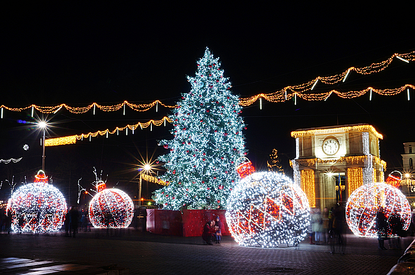 New,year's,tree,on,the,central,square,of,chisinau,,moldova