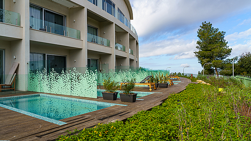 מלון אלמונד - חדר צמוד בריכה