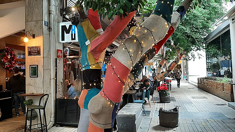 בית קפה אתונה בחורף