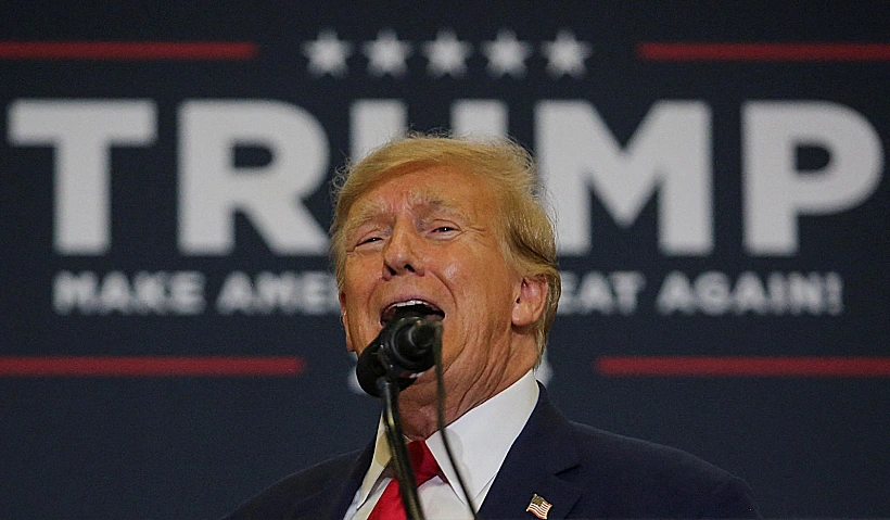 טראמפ נואם באייווה