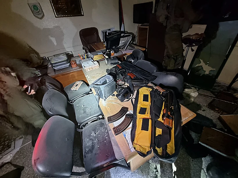 האמל"ח שנתפס באוניברסיטה האיסלאמית עזה צה"ל חמאס חרבות ברזל