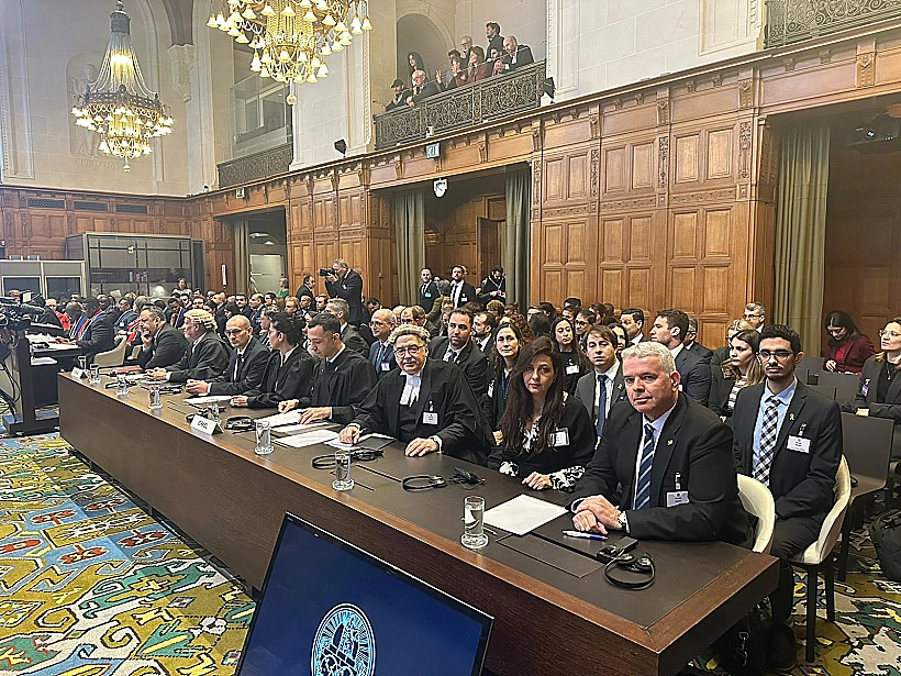 הצוות הישראלי בבית הדין בהאג