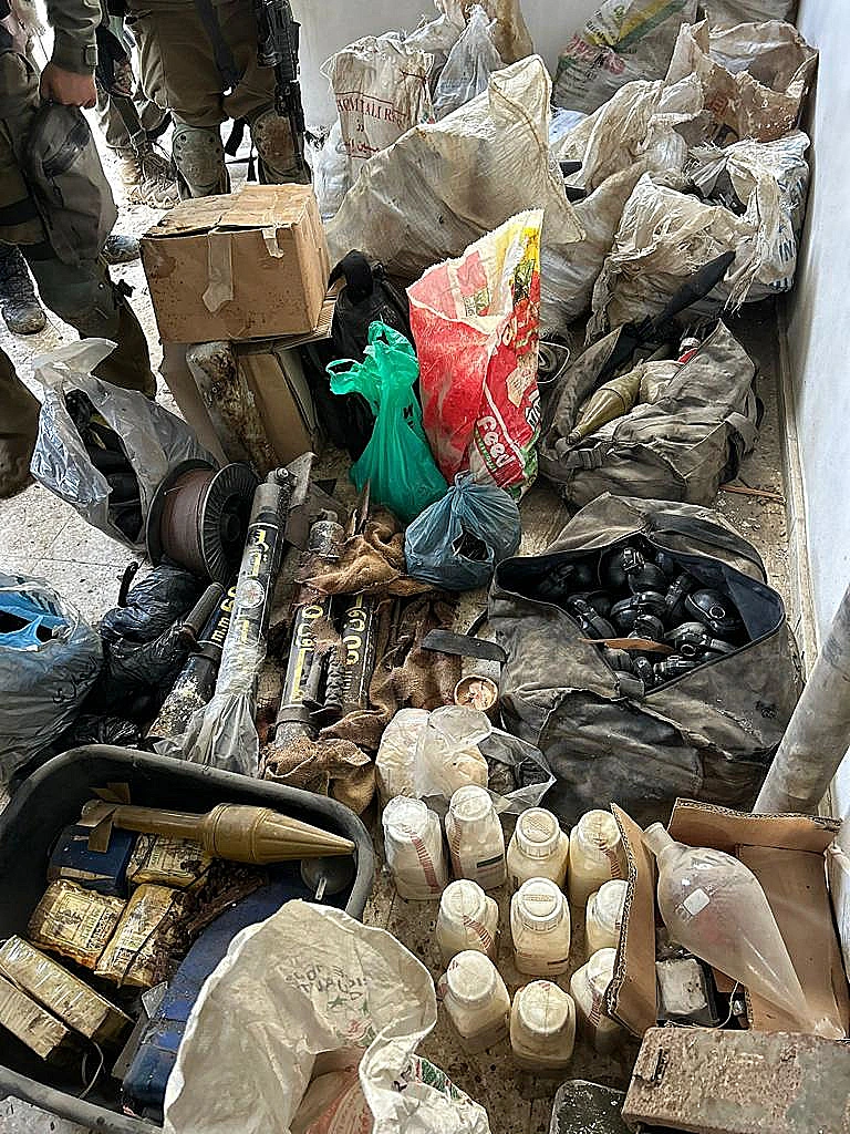 אמצעי לחימה שאותרו במרחב נוציראת רצועת עזה מלחמת חרבות ברזל