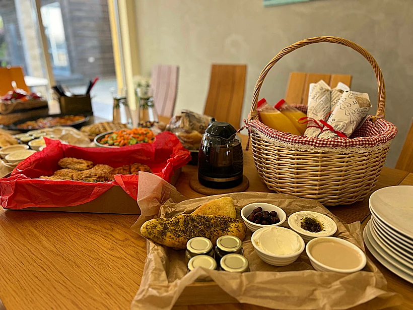 ארוחת בוקר של שירלי במדבר