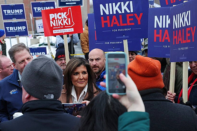 ניקי היילי עם תומכיה, הבוקר