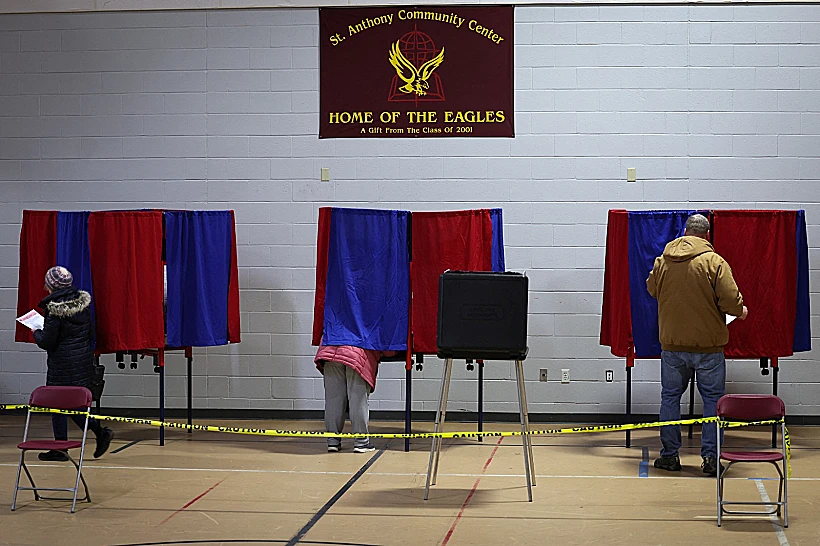 מצביעים בקלפיות של הפריימריז הרפובליקניים