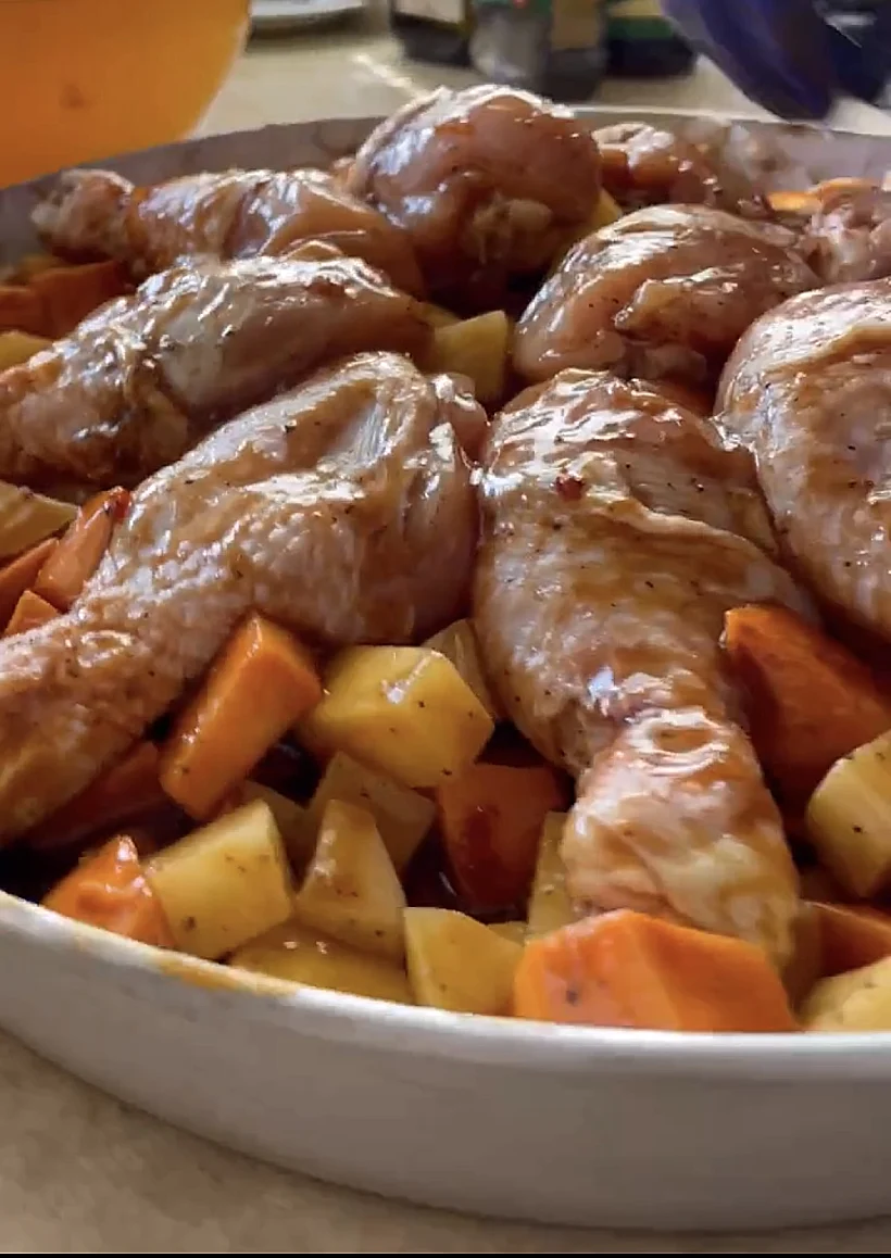 עוף בתנור שמכינים בתבנית אחת