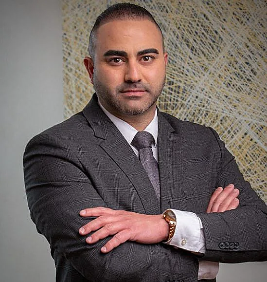 עו"ד ג'וליאן חדאד