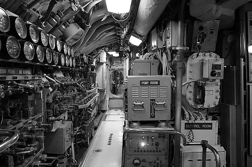 מבט לתוך צוללת אמריקאית