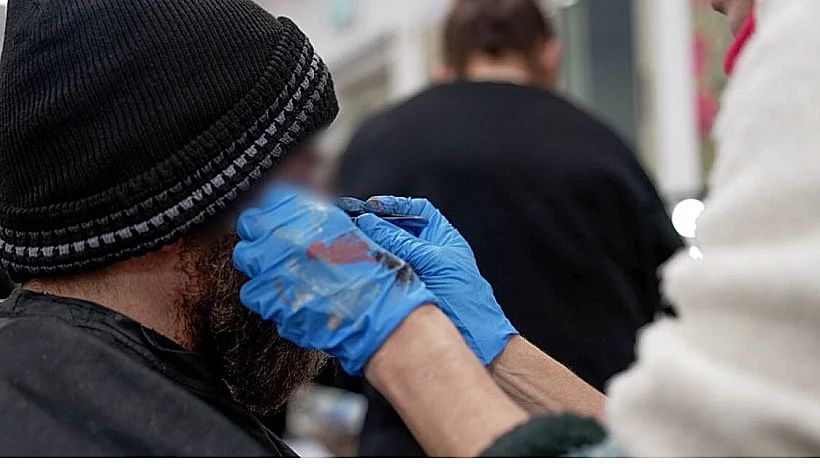 לוחמי שב"כ מתארגנים לפעולה המסוערבת בבית החולים בג'נין