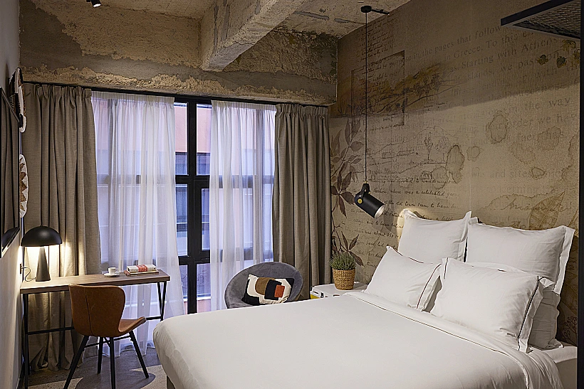 Anise Bhe אתונה מרשת ALUMA