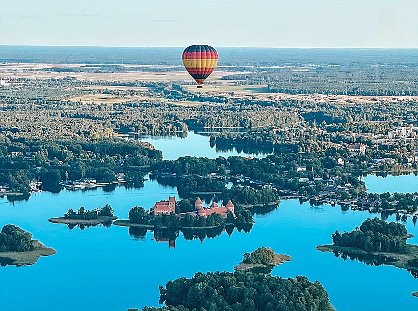 כדור פורח מעל ליטא