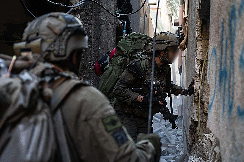 כוחות צה"ל פועלים בח'אן יונס עזה חמאס חרבות ברזל