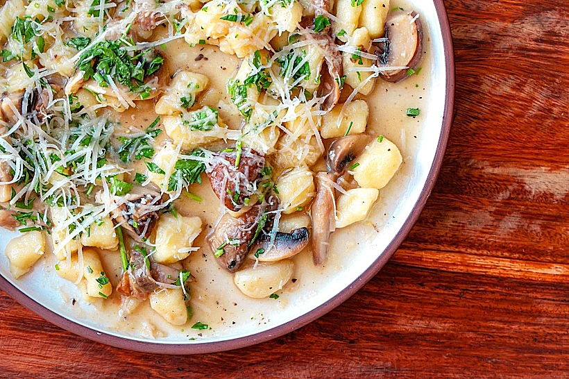 מסעדת אדמה, ניוקי