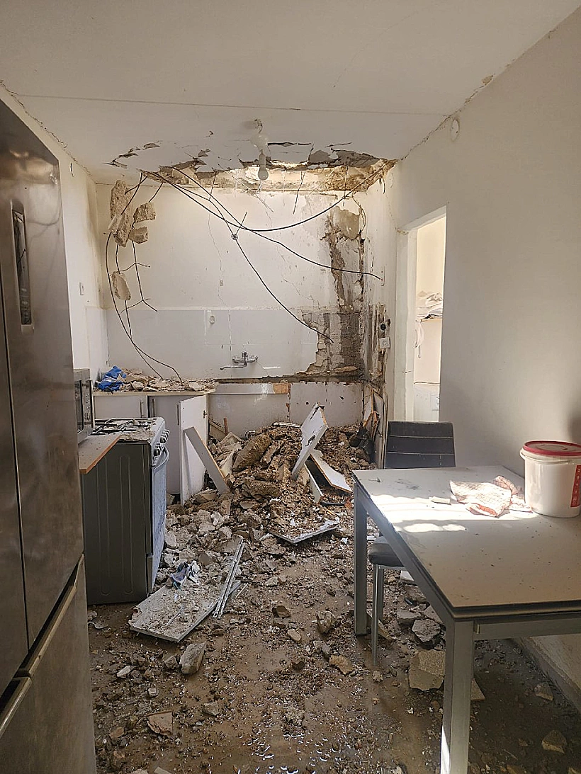 המבנה שנפגע מרקטה בקריית שמונה