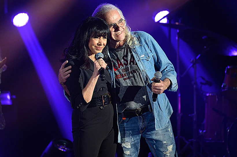 גלי עטרי עם מני בגר בהיכל התרבות