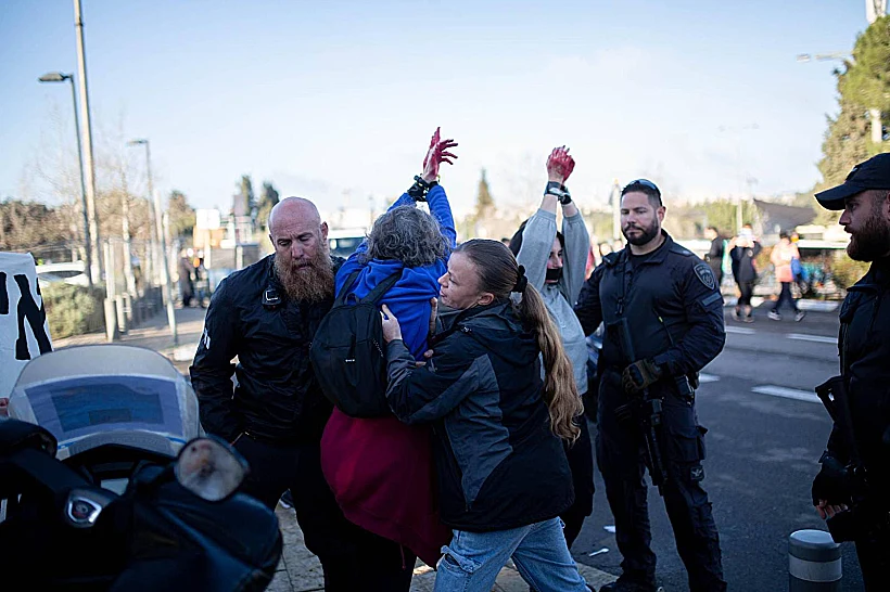 מחאה למען שחרור החטופות במרתון ירושלים מלחמת חרבות ברזל