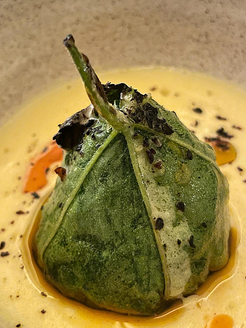 חובזה ממולאת בטן אינטיאס, צ'נה