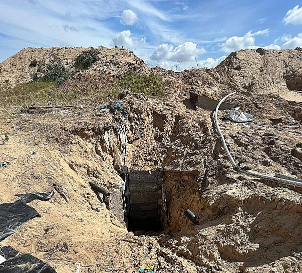 פיר המנהרה שאותר בשכונת חמד בח'אן יונס