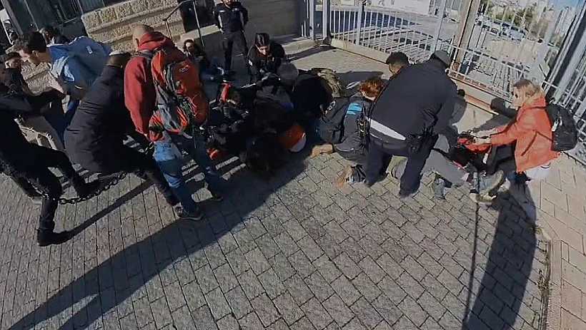 חסימה בשער הכנסת