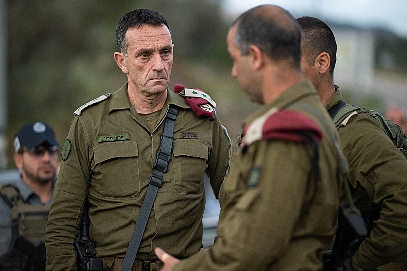 הרמטכ"ל בזירת הפיגוע בבנימין